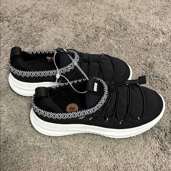 UGG Tasman slip ons - Picture 1 of 2